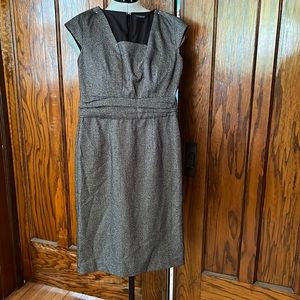 Back zip fitted dress